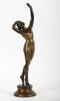 Bronze. Helfigur af kvinde, H. 34 cm Denne vare er sat til omsalg under nyt varenummer 4268600