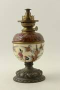 Fotogenlampfot, majolica