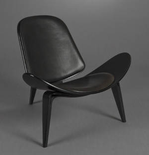Hans J. Wegner. Skalstol, model CH-07 i sort læder