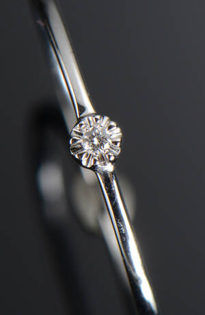 Brillantring, ca 0.01 ct af 14 kt hvidguld Denne vare er sat til omsalg under nyt varenummer 4649377