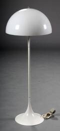 Verner Panton. Panthella standerlampe