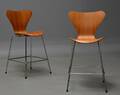 Arne Jacobsen. To barstole, Syveren, model 3187 2