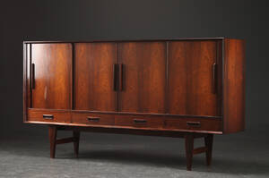 Skænk af palisander, 1950erne, dansk møbeldesign