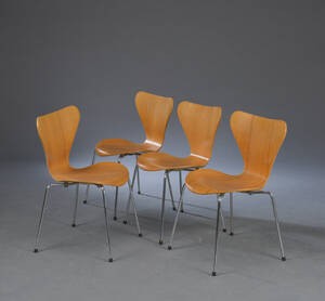 Arne Jacobsen. Fire Syverstole, model 3107, oregon pine  4