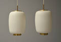 Bent Karlby. Et par Kina pendler af matteret opalglas og messing. 2