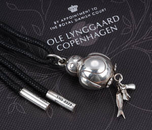 Ole Lynggaard. My Friend-vedhæng af sterlingsølv med snor 2 