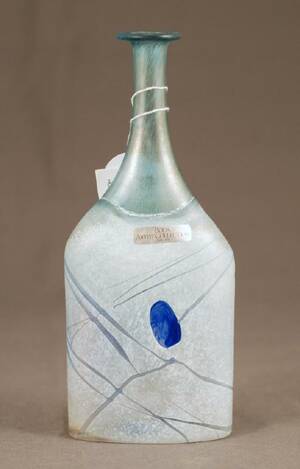 BERTIL VALLIEN, FLASKA, SIGNERAD ARTIST COLLECTION BODA, HÖJD 22 CM