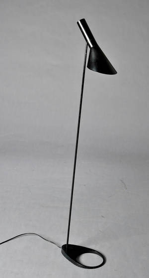 Arne Jacobsen. Standerlampe, model AJ gulv