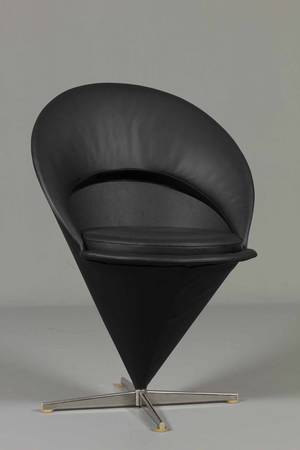 Verner Panton. Kræmmerhusstol  Cone chair