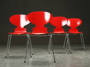Arne Jacobsen. Fire Myrestole, model 3101 4