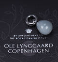 Ole Lynggaard. Sweet Drop charm af let oxideret sterlingsølv med månesten