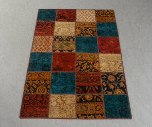 Patchwork tæppe 181 x 120 cm.