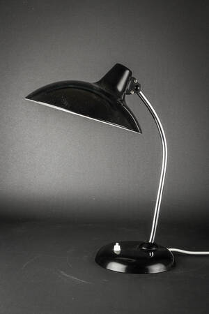 Christian Dell . Kaiser bordlampe, model 6786 