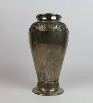  Vase mit Mäander Bordüren   Diese Ware steht erneut zur Auktion unter der Warennummer rnrn4703206
