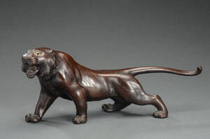 Tigerfigur af bronze, Japan, 1900-tallet