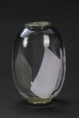 Anna Ehrner for Kosta Boda. Vase af glas