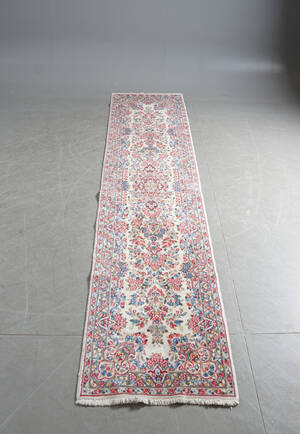 Handknuten orientmatta, Kirman, gallerimodell 316x75 cm