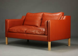 Stouby. To-pers. sofa, rødbrunt skind