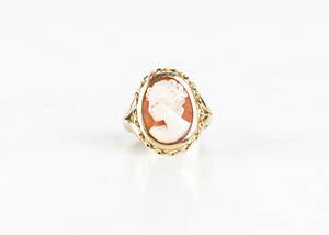 RING, med camé, 18k guld