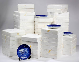 Bing  Grøndahl. En samling juleplatter af porcelæn, 1976-1985. 58