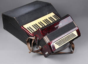 Hohner harmonika med transportkasse