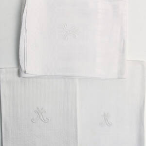 SERVETTER, 12 st, linnedamast med brodyr, 1900-tal