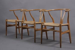 Hans J. Wegner. Tre Y-stole, model CH-24, bøg 3