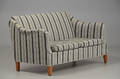 Dansk møbelproducent 2 pers. sofa med stribet uldkamgarn, 1900-tallets midte