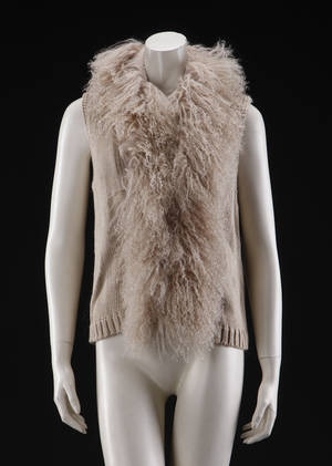 Fur Living. Strikket vest med pels. Str. ML