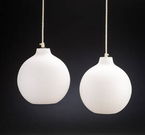 Vilhelm Wohlert for Louis Poulsen. Par pendler, model Satellit 2