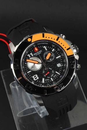 Swiss Military Hanowa herrearmbåndsur.