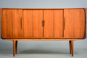 Skænk af palisander, front m. skydelåger, 1960erne