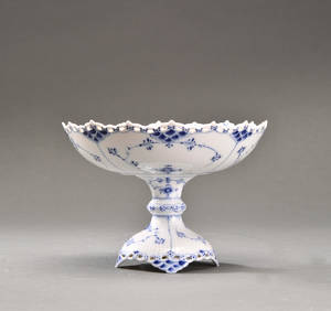 Kgl. P Musselmalet helblonde opsats.