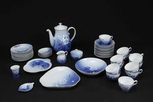 Bing  Grøndahl. Julerose. Kaffeservice af porcelæn 49