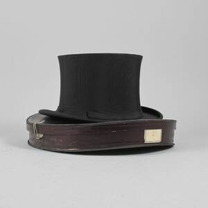 Hög hatt