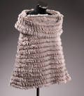 Fur Living. Poncho af strikket kanin, gråbrun. Str. one size