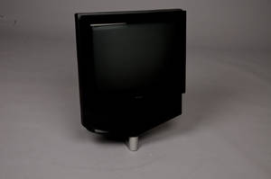 Bang og Olufsen. Beovision 1, 25 samt fjernbetjening 2