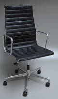 Charles Eames. Kontorstol, model EA-119. ´Full leather 