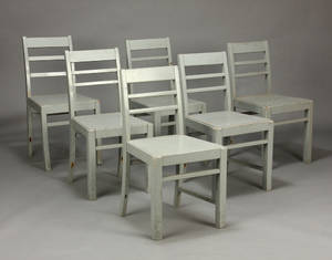 Dansk møbelproducent. Spisestole, grålakeret træ 6