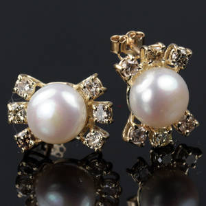 Par perle og brillant ørestikker ca. 0.70 ct.