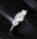 Brillantring af 14 kt. hvidguld, i alt ca. 1.20 ct