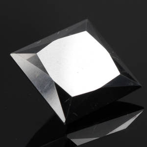 Uindfattet behandlet sort diamant ca 14.82 ct.