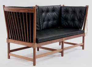 Børge Mogensen 1914-1957 Tremmesofa med stel i valnød.