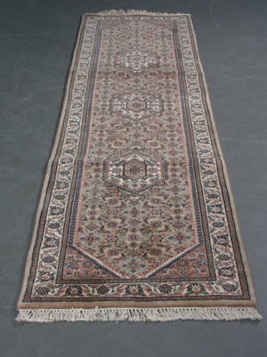 Kashmir Bidjar, 86 x 303 cm