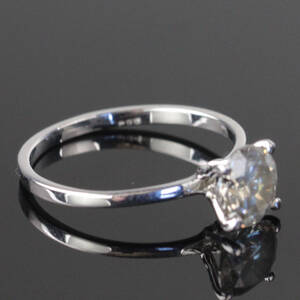 Solitaire ring i 14 kt. Rhodineret guld med brillant 1.23 ct. Denne vare er sat til omsalg under nyt varenummer 4150415