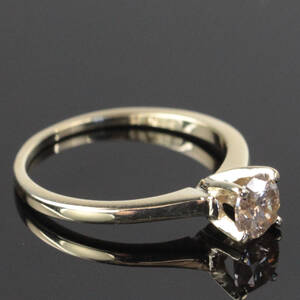 Solitaire ring i 14 kt. Guld med brillant 0.57 ct. Denne vare er sat til omsalg under nyt varenummer 4146712