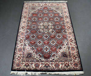 Persisk tæppe, uld på bomuld, 228 x 141 cm. 