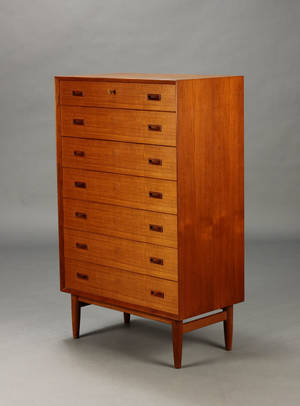 Høj kommode, teaktræ, dansk møbelproducent