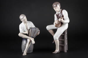 Bing Grøndahl. To figurer af porcelæn 2