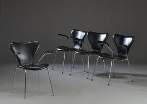 Arne Jacobsen. Fire armstole, Syveren, model 3207, sort læder 4